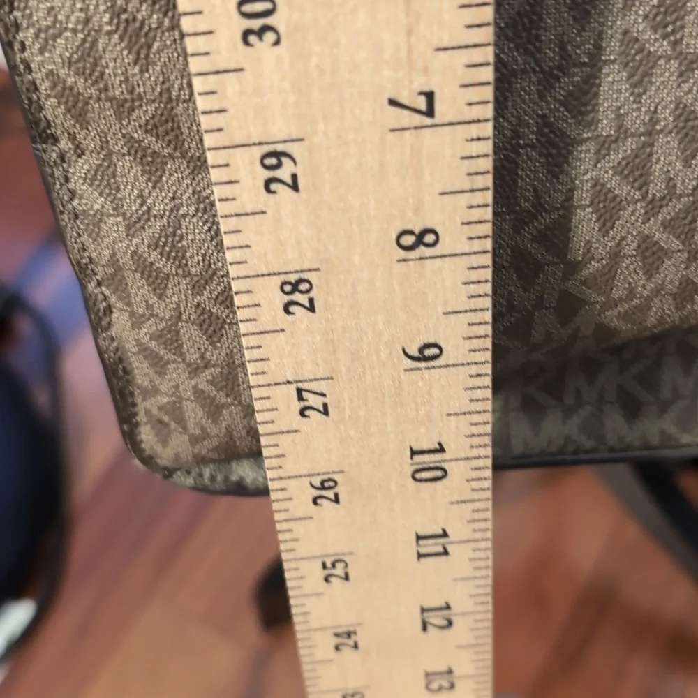 MICHAEL KORS Sullivan Large Messenger Bag - Signature Logo PVC